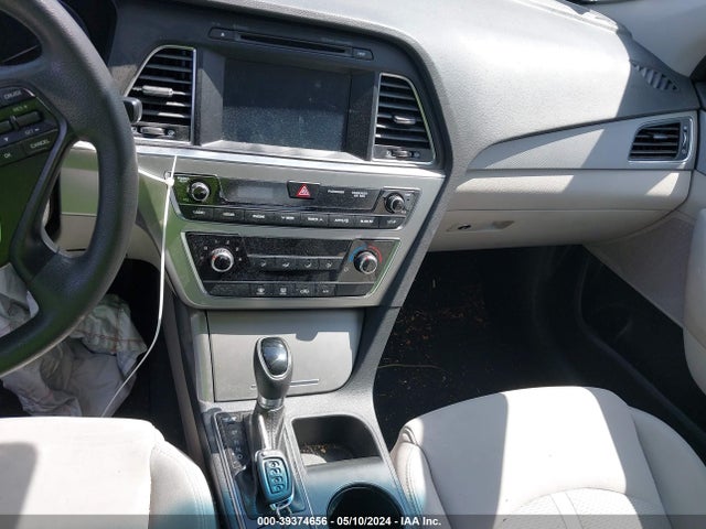 Hyundai SONATA SE 2016 5NPE24AF3GH325815 Image 11