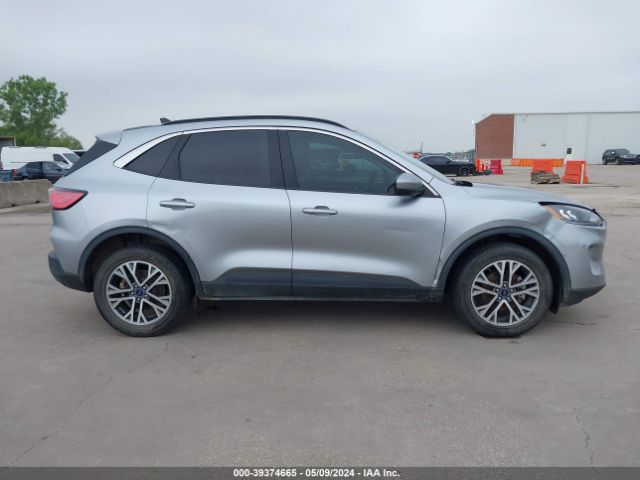 1FMCU9CZ8MUA52017 Ford Escape Sel Hybrid