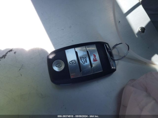 KNDCE3LC3J5175420 KIA Niro Touring