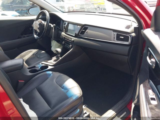 KNDCE3LC3J5175420 KIA Niro Touring
