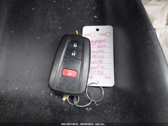 JTDKBRFU0G3020033 Toyota Prius Two
