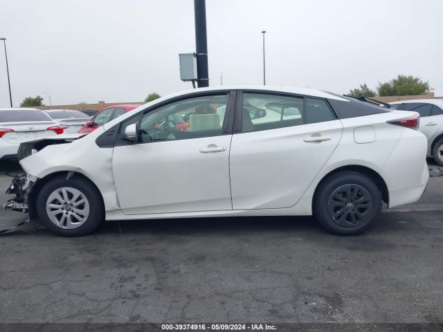 JTDKBRFU0G3020033 Toyota Prius Two
