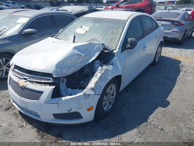 Chevrolet Cruze Ls Auto 2014 1G1PA5SG0E7295921 Image 2