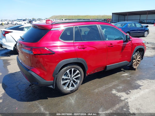 Toyota Corolla Cross Xle 2023 7MUDAAAGXPV046996 Image 4