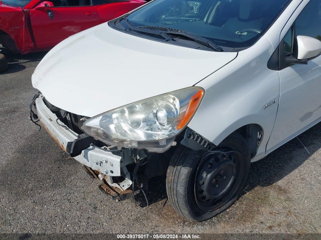 Toyota Prius C One 2014 JTDKDTB31E1078309 Image 6