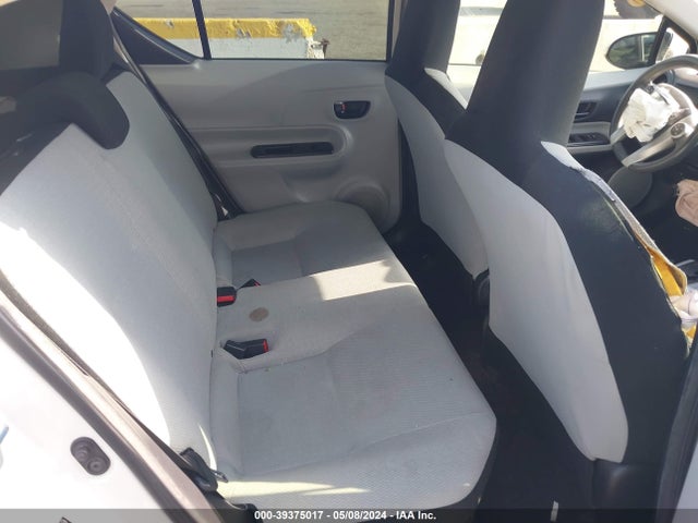Toyota Prius C One 2014 JTDKDTB31E1078309 Image 8
