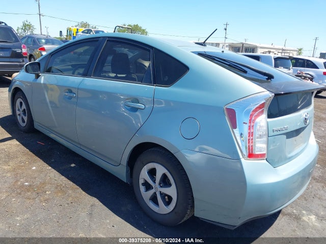 Toyota Prius Four 2014 JTDKN3DU7E1747783 Image 3