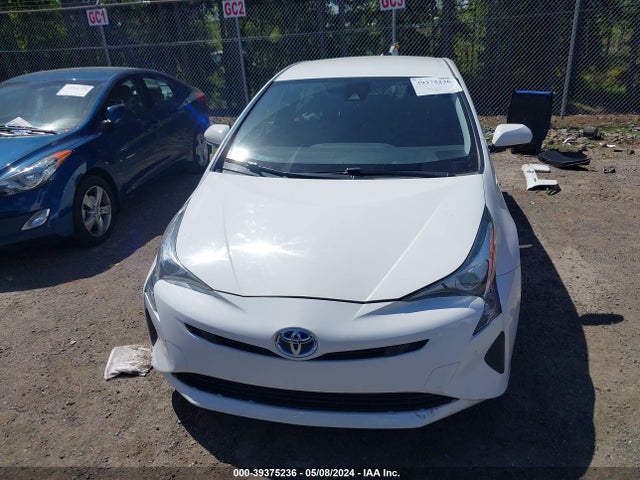 Toyota Prius Two 2018 JTDKBRFU1J3058605 Image 13