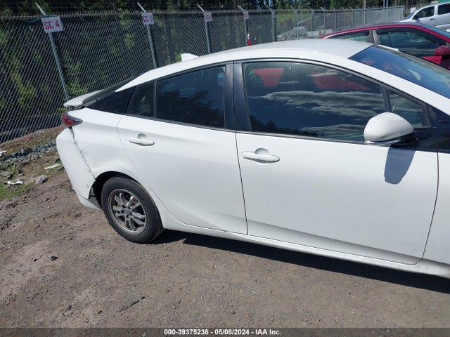 Toyota Prius Two 2018 JTDKBRFU1J3058605 Image 14