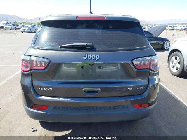 3C4NJDAB1JT135163 Jeep Compass Sport 4x4