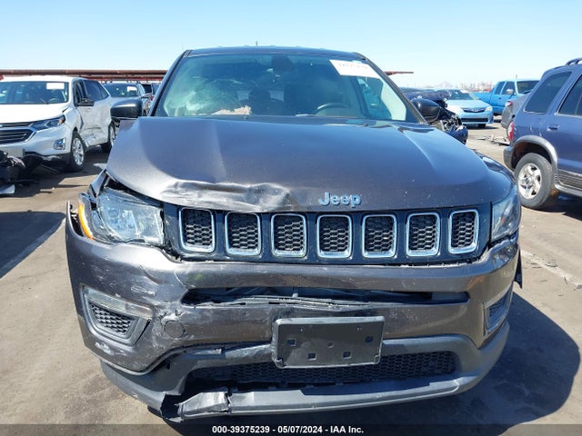 3C4NJDAB1JT135163 Jeep Compass Sport 4x4