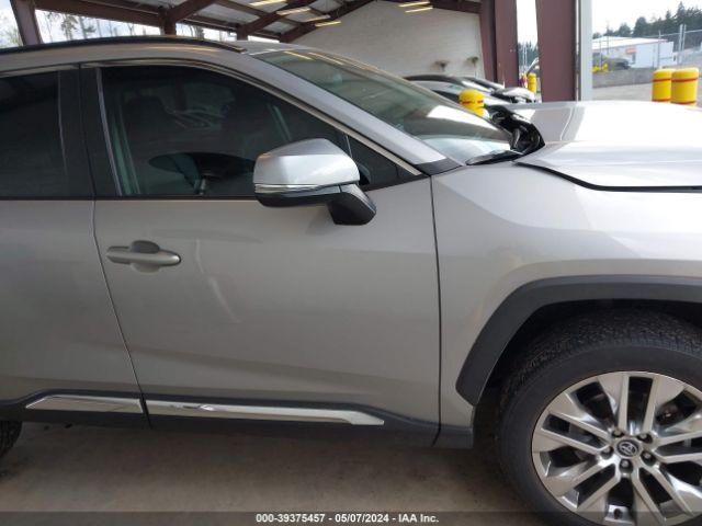 2T3A1RFV4LW108596 Toyota Rav4 Xle Premium