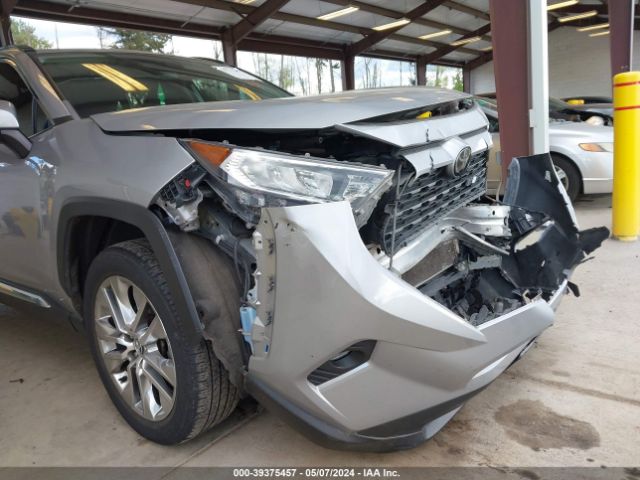 2T3A1RFV4LW108596 Toyota Rav4 Xle Premium