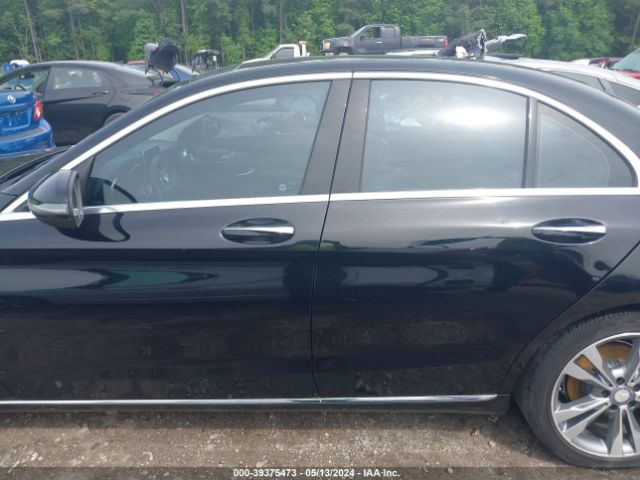55SWF4JB8HU203827 Mercedes-Benz C 300 Luxury/sport