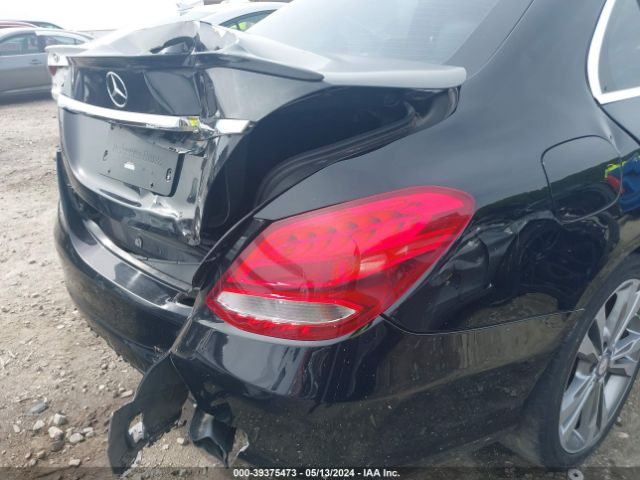 55SWF4JB8HU203827 Mercedes-Benz C 300 Luxury/sport
