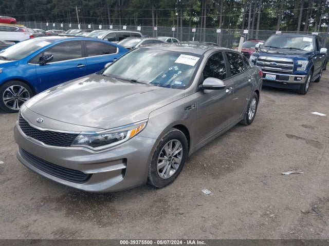 KIA Optima Lx 2018 5XXGT4L36JG225591 Image 2