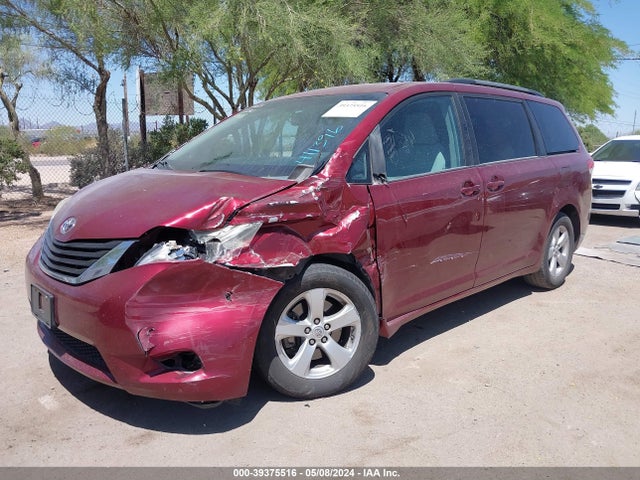 Toyota Sienna Le V6 8 Passenger 2014 5TDKK3DC4ES411396 Image 2