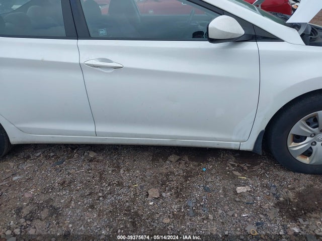 Hyundai ELANTRA SE 2016 5NPDH4AE0GH671600 Image 6