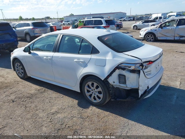 Toyota COROLLA LE 2021 5YFEPMAE0MP253396 Image 3