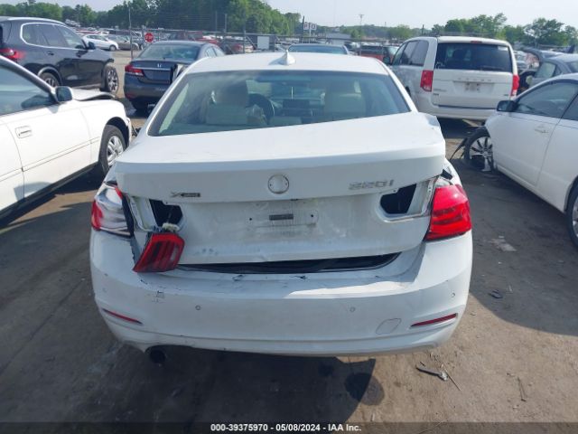 WBA8E5G56JNU46156 BMW 320i Xdrive