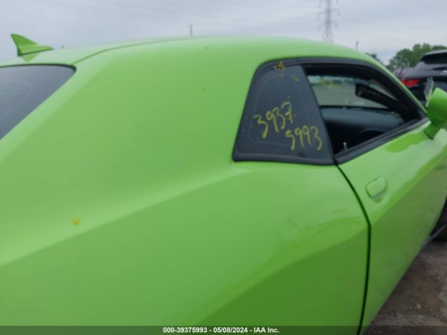 2C3CDZAT6FH722788 Dodge Challenger R/t