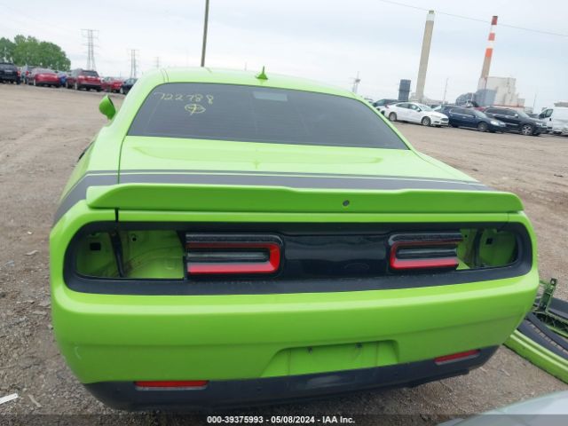 2C3CDZAT6FH722788 Dodge Challenger R/t