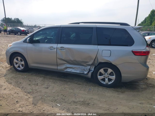 Toyota Sienna Le 8 Passenger 2015 5TDKK3DC3FS668227 Image 14