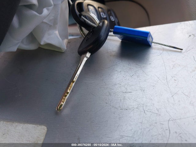 KMHD74LF9JU664937 Hyundai ELANTRA SE