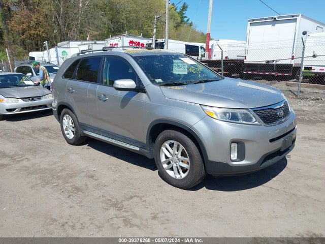 KIA SORENTO LX 2015 5XYKT3A61FG591396 Image 1