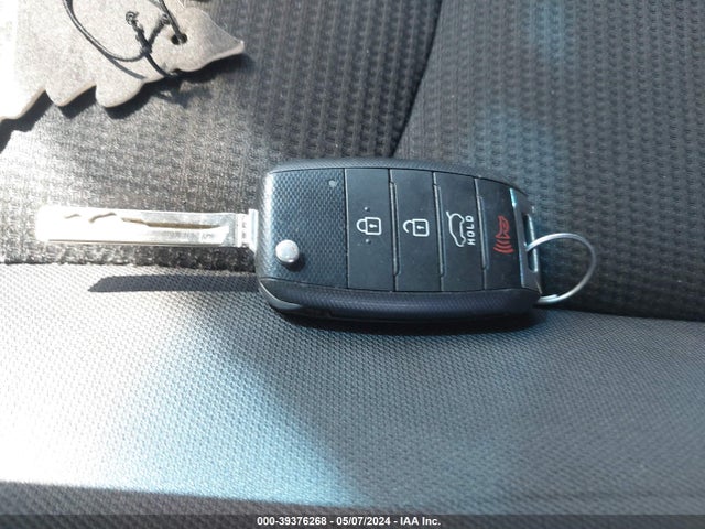 KIA SORENTO LX 2015 5XYKT3A61FG591396 Image 11