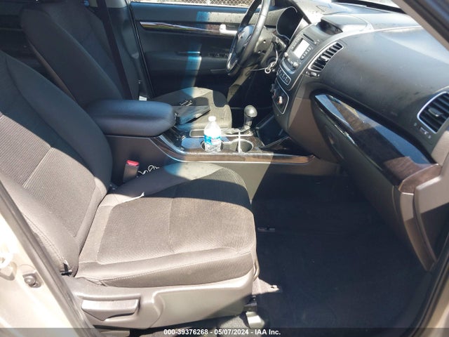 KIA SORENTO LX 2015 5XYKT3A61FG591396 Image 5