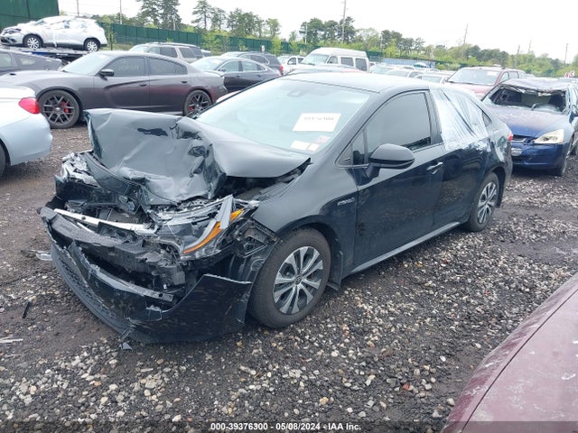Toyota Corolla Hybrid Le 2021 JTDEAMDE5MJ000950 Image 2