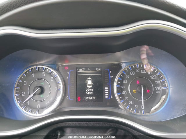 Chrysler 200 Limited 2015 1C3CCCAB7FN510660 Image 7