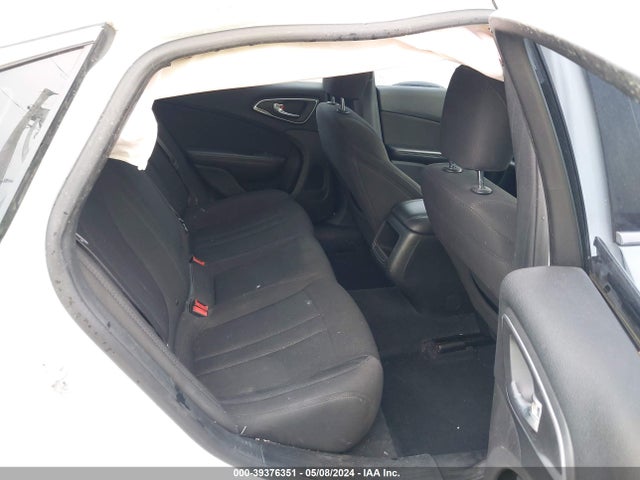 Chrysler 200 Limited 2015 1C3CCCAB7FN510660 Image 8