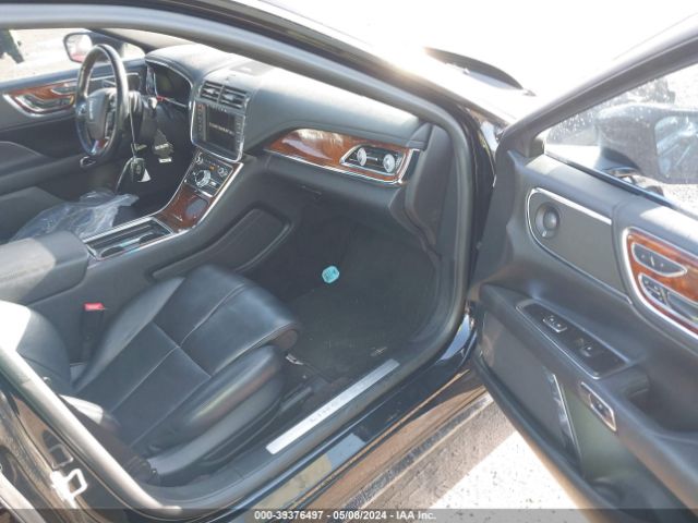 1LN6L9NC7H5605958 Lincoln Continental Reserve