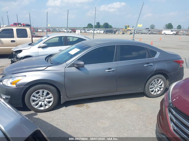 Nissan Altima 2.5 S 2015 1N4AL3AP8FC152663 Image 2