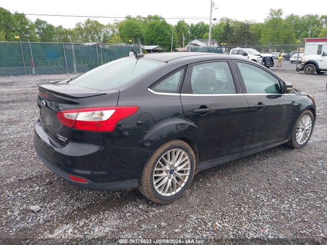 Ford Focus Titanium 2014 1FADP3J23EL361491 Image 4