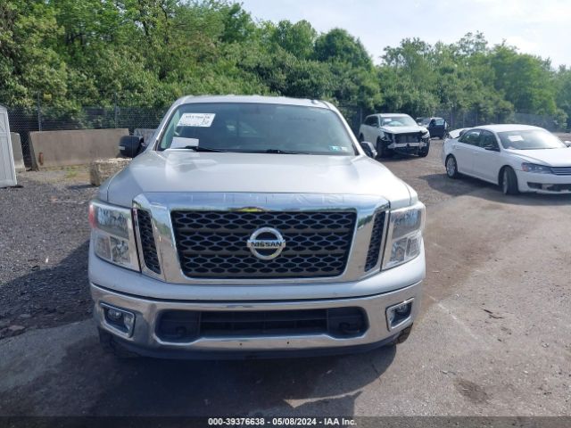 1N6AA1EJ9HN560488 Nissan TITAN SV