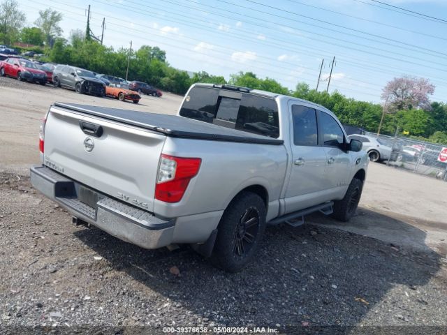 1N6AA1EJ9HN560488 Nissan TITAN SV