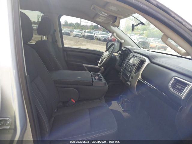 1N6AA1EJ9HN560488 Nissan TITAN SV