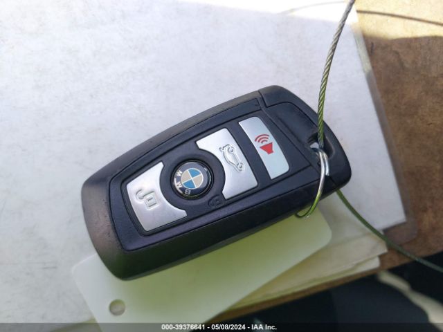 WBA8A9C39HK864889 BMW 320i