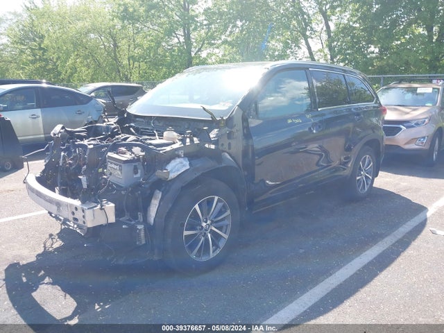 Toyota Highlander Xle 2017 5TDJZRFH7HS380071 Image 2