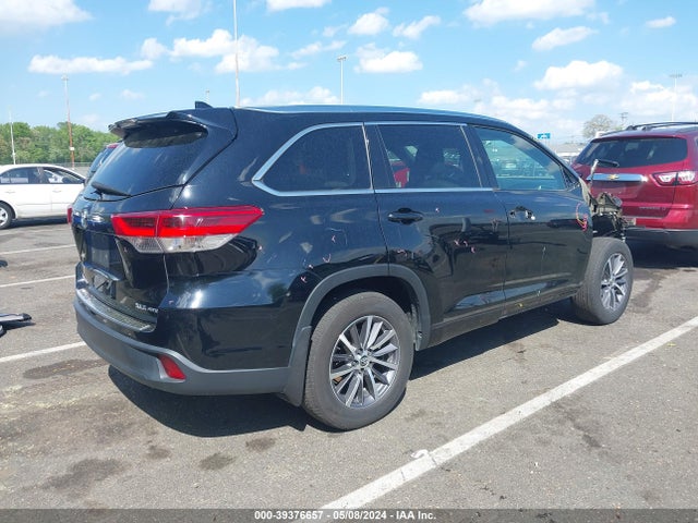 Toyota Highlander Xle 2017 5TDJZRFH7HS380071 Image 4