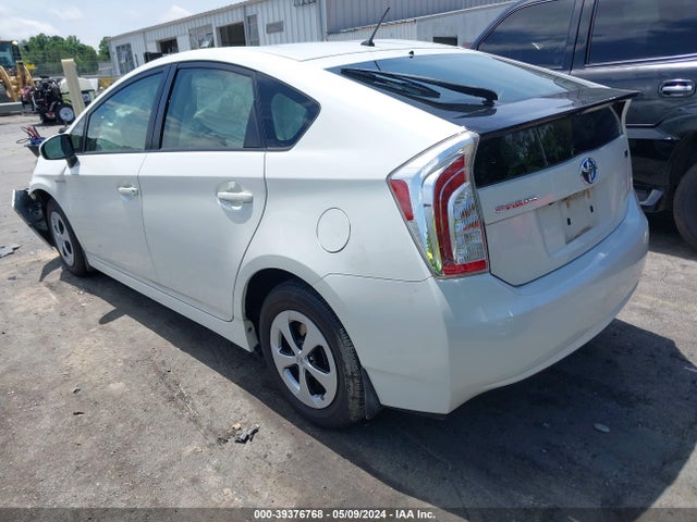 Toyota Prius Two 2015 JTDKN3DU8F1950926 Image 3