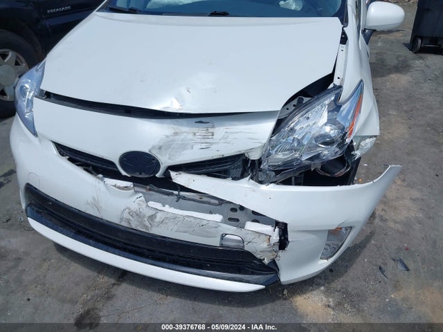 Toyota Prius Two 2015 JTDKN3DU8F1950926 Image 6