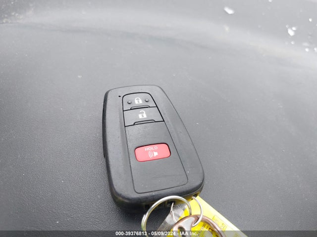 Toyota C-HR XLE 2019 NMTKHMBX2KR067930 Image 11