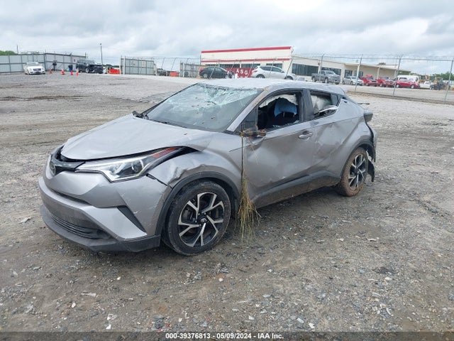 Toyota C-HR XLE 2019 NMTKHMBX2KR067930 Image 2
