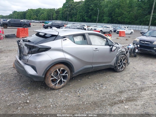 Toyota C-HR XLE 2019 NMTKHMBX2KR067930 Image 4