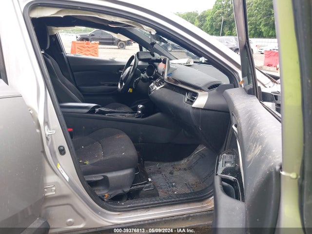 Toyota C-HR XLE 2019 NMTKHMBX2KR067930 Image 5