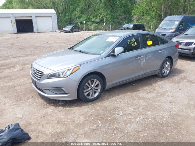 Hyundai Sonata 2016 5NPE24AF6GH404976 Image 2